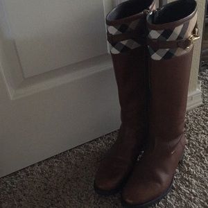 Burberry riding leather boots